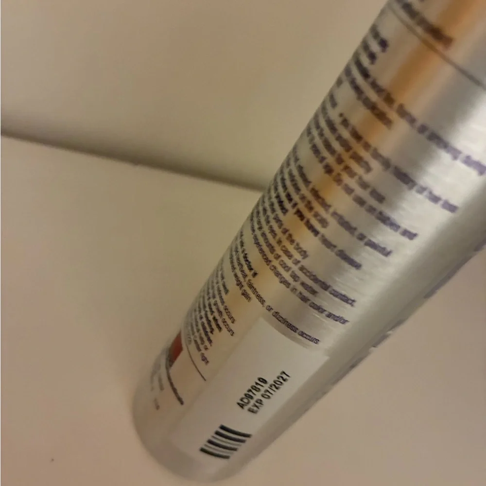 Men’s White and Blue Minoxidil Topical Aerosol